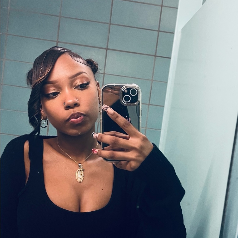 Meet your Posher, Jainiya